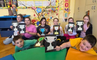 Učenici 3.razreda izradili prelijepe čestitke za Dan očeva!